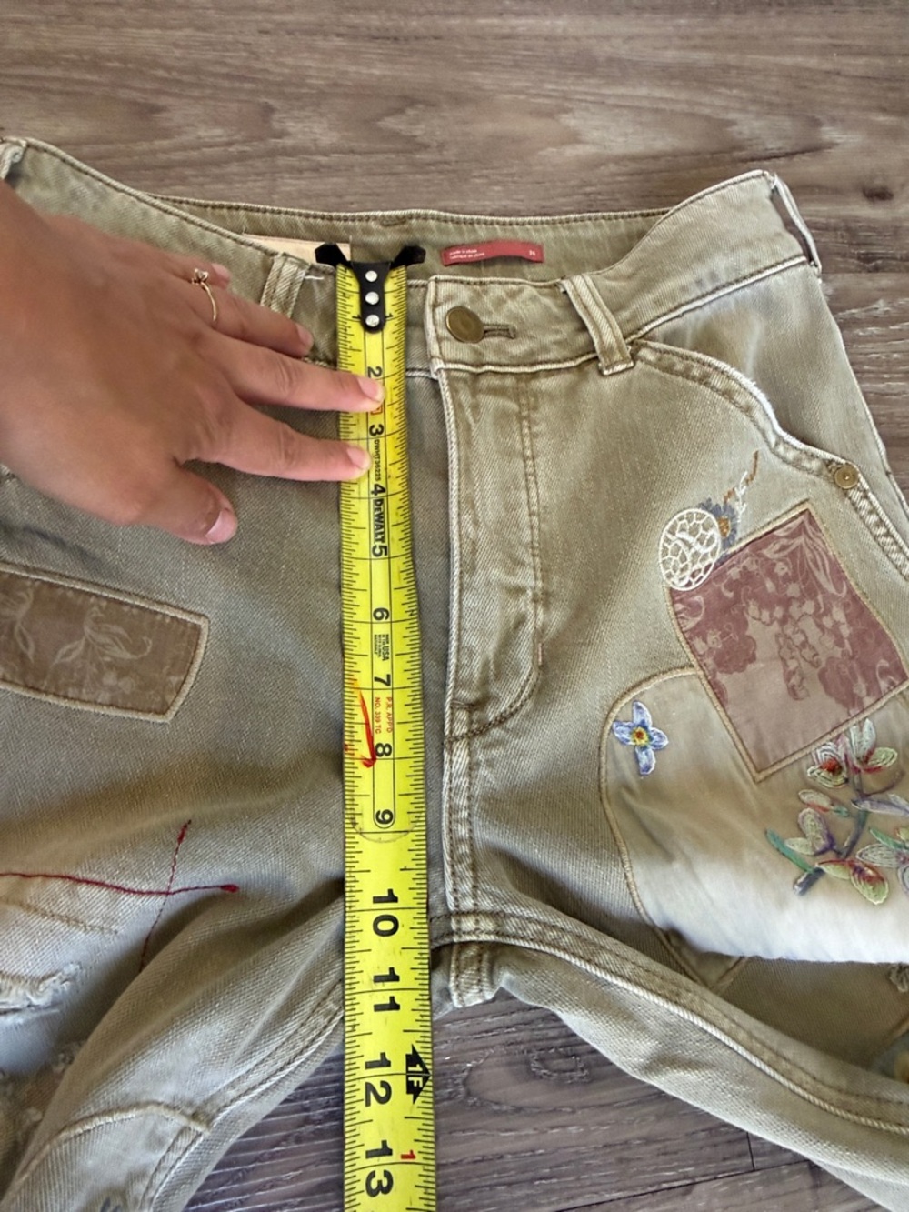 Anthropologie Pilcro The Wanderer Barrel Embroidered Patchwork Pants Size: 25 - Picture 8 of 13